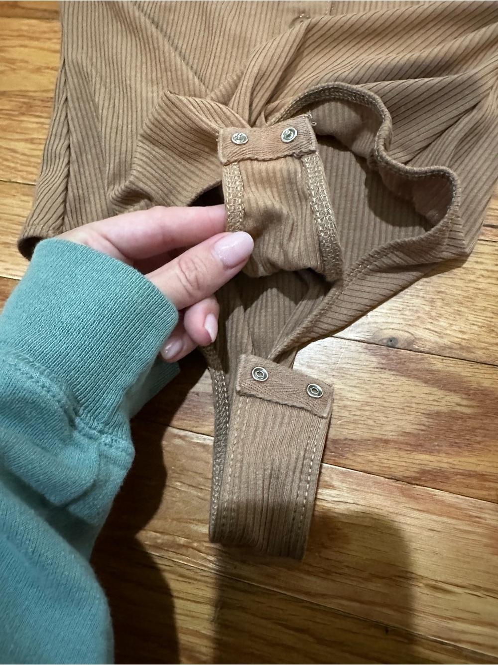 ASTR The Label Henley Bodysuit Taupe Ribbed Minimalist Neutral Small - Picture 7 of 8